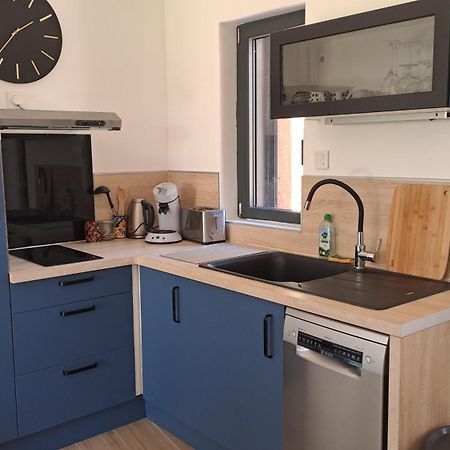 Logement Neuf A 2 Pas Du Lac La Bridoire Екстериор снимка